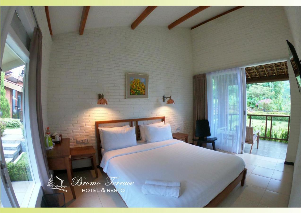 Bromo Terrace Hotel Dış mekan fotoğraf